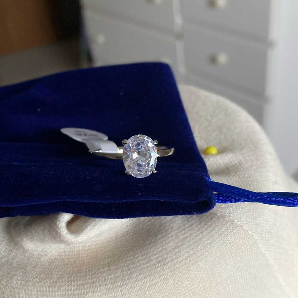 Elegant Silver Women's Ring